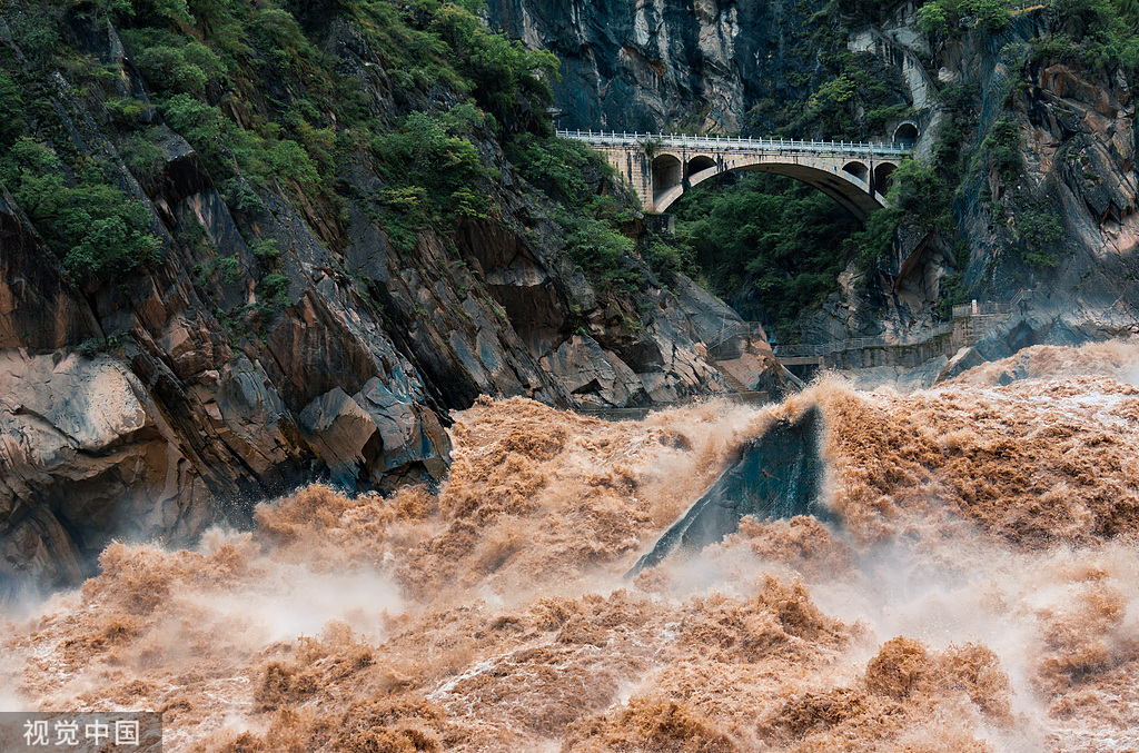 虎跳峡